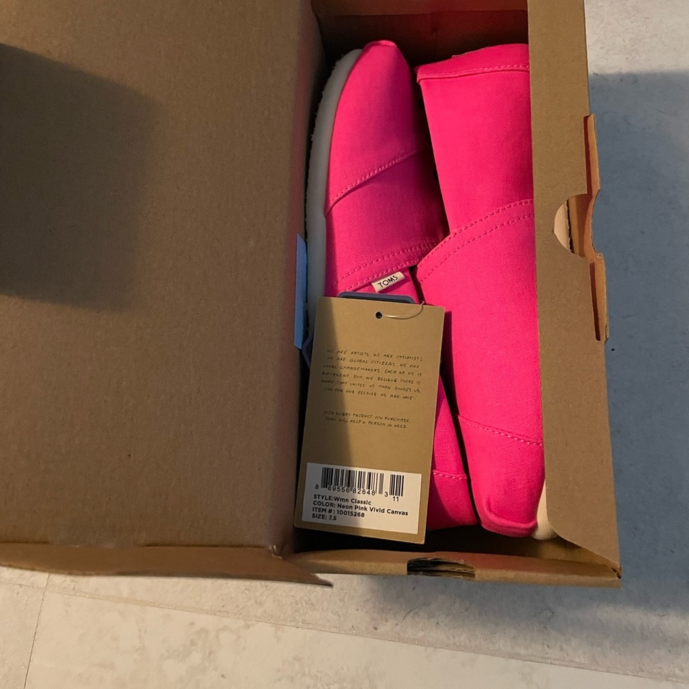 Neon Pink Toms
